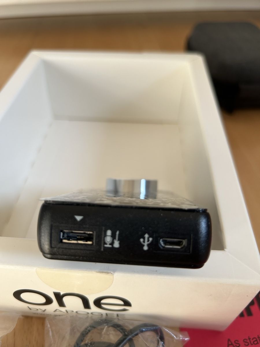Apogee Attrezzatura per studi di registrazione: Apogee One Interface inkl. Halterung + Hama Case + Zubehör – Nuovo (secondo la descrizione) da Basel venduto da Betav8 4