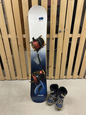 Obscure Snowboard, Classic style. Mit Stiefel