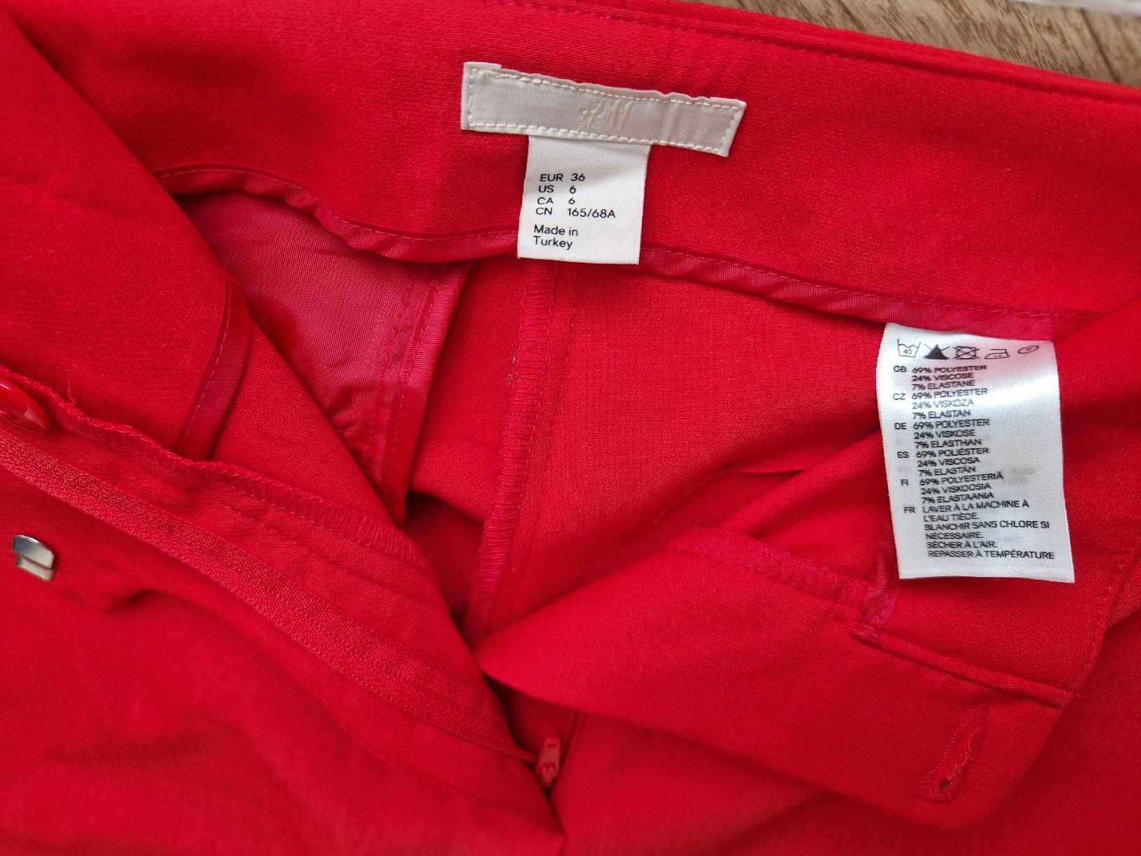 H&M Hosen: Hose in rot in Grösse 36 – Neu (gemäss Beschreibung) aus Küsnacht ZH von 2011_ 1