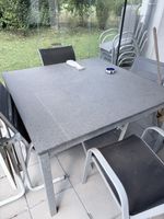 Gartentisch quadratisch mit 9 Stühlen gebrauchter Zustand