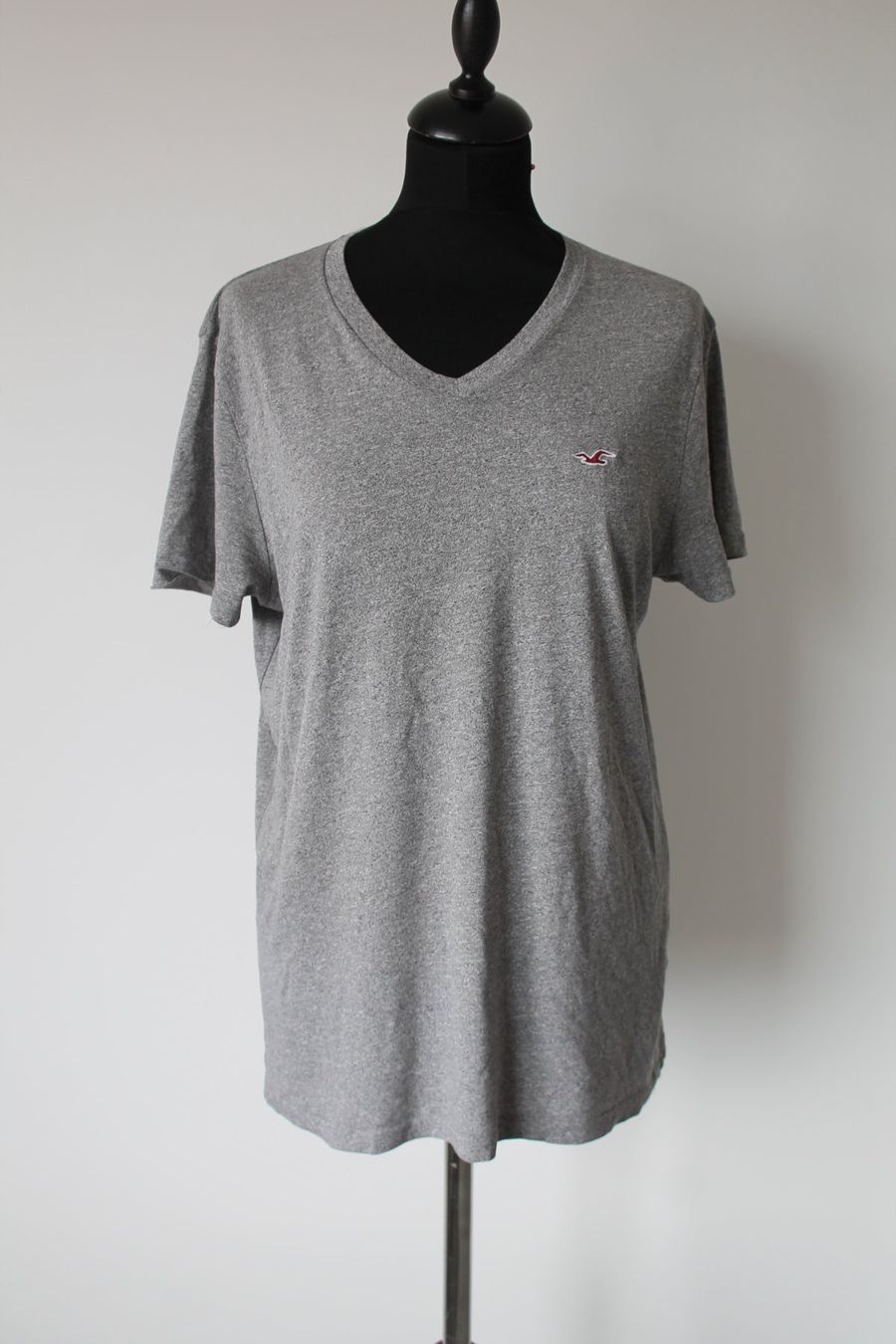 Hollister T-shirt: T-Shirt Hollister taille M – Usato da Chez-le-Bart venduto da jasse