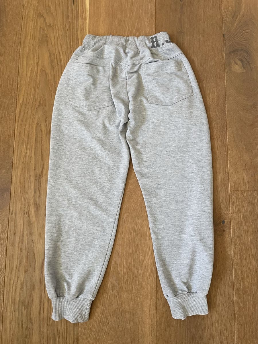 Pantaloni: Trainerhose / Sweathose – Usato da Aarwangen venduto da erd_ngx8 1