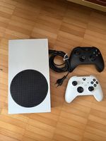Xbox Series S + 2 manettes officielles  Très bon état
