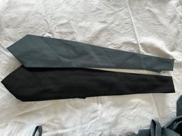 Schweizer Armee, diverse Kravatten (28) schwarz und grau