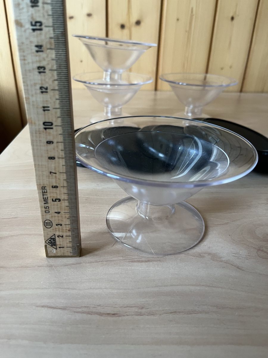 Tupperware Contenitori & Simili: 4 Dessertgläser mit deckel von Tupperware – Usato da Burgdorf venduto da Calvia 2