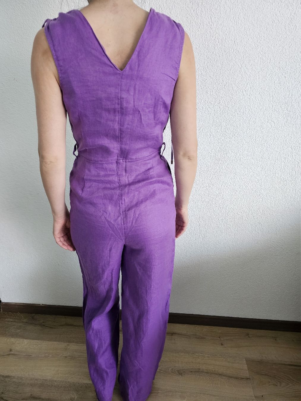 Tute: Lila Jumpsuit Gr. 36 Leinhose – Usato da Grosshöchstetten venduto da Qenko 2