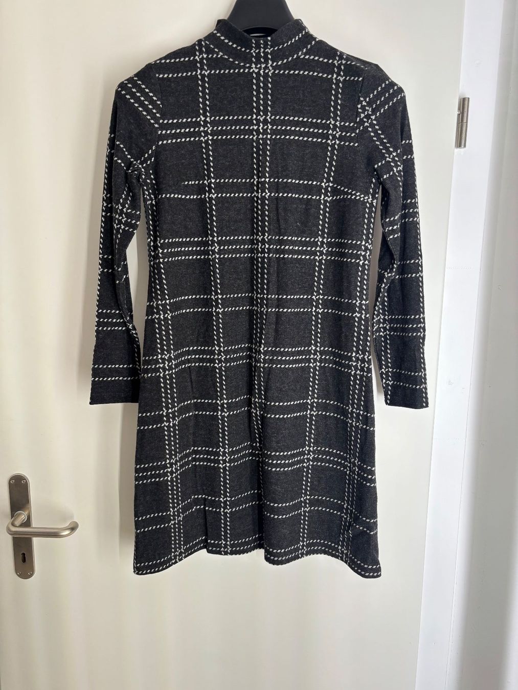 Esprit Vestiti: Esprit Strickkleid XS Grau/Weiss Kariert – Nuovo (secondo la descrizione) da Pfaffhausen venduto da frickda