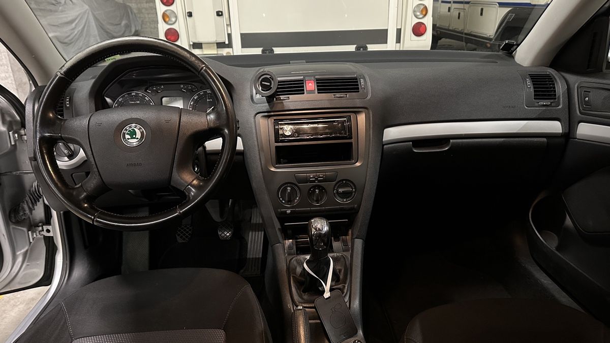 Skoda Automobili: Skoda Octavia Combi, 2008, ab MFK – Usato da Gossau SG venduto da stanbo 8