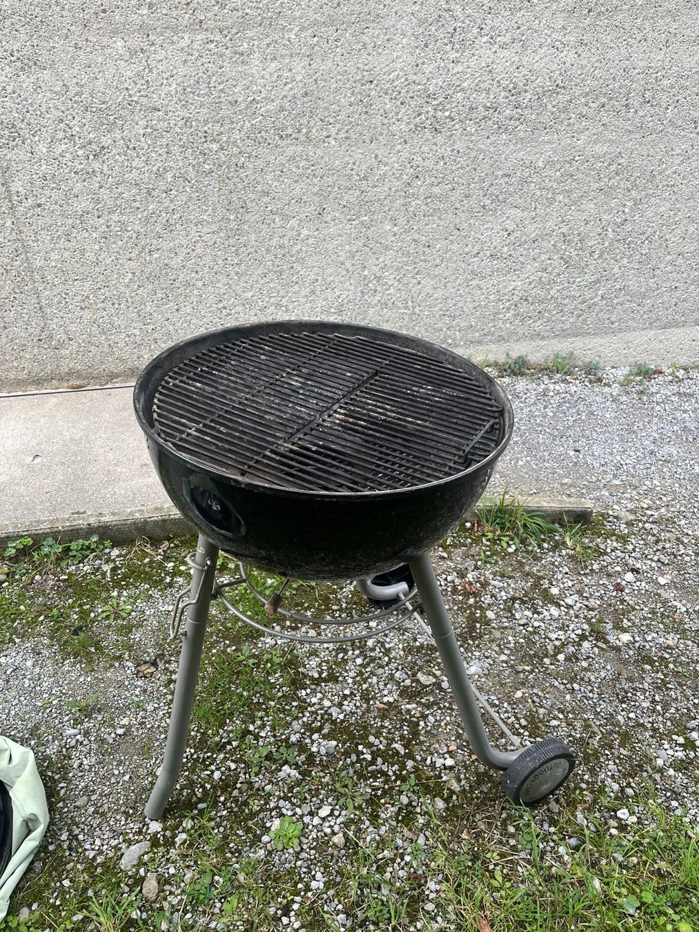 Griglie: Kugelgrill – Usato da Uetikon am See venduto da ChrigiSt 1