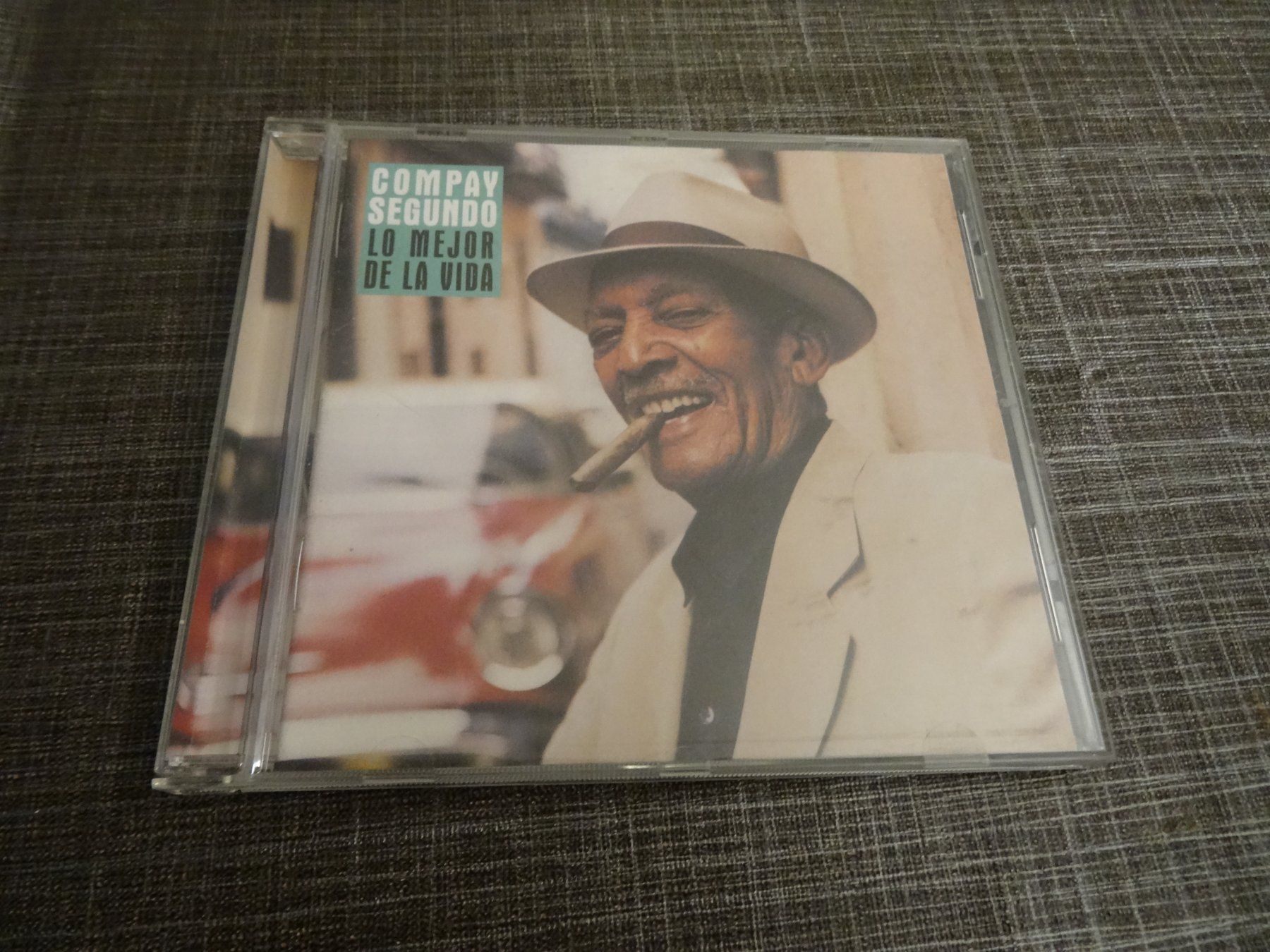 CD: Compay Segundo - Lo Mejor de la Vida CD – Usato da Olten venduto da Disc-Ausverkauf
