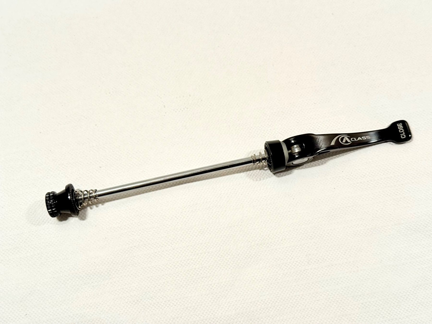 Pezzi di ricambio: A CLASS Schnellspanner VORNE 48g neuwertig – Usato da Luzern venduto da bikeandbeltcom
