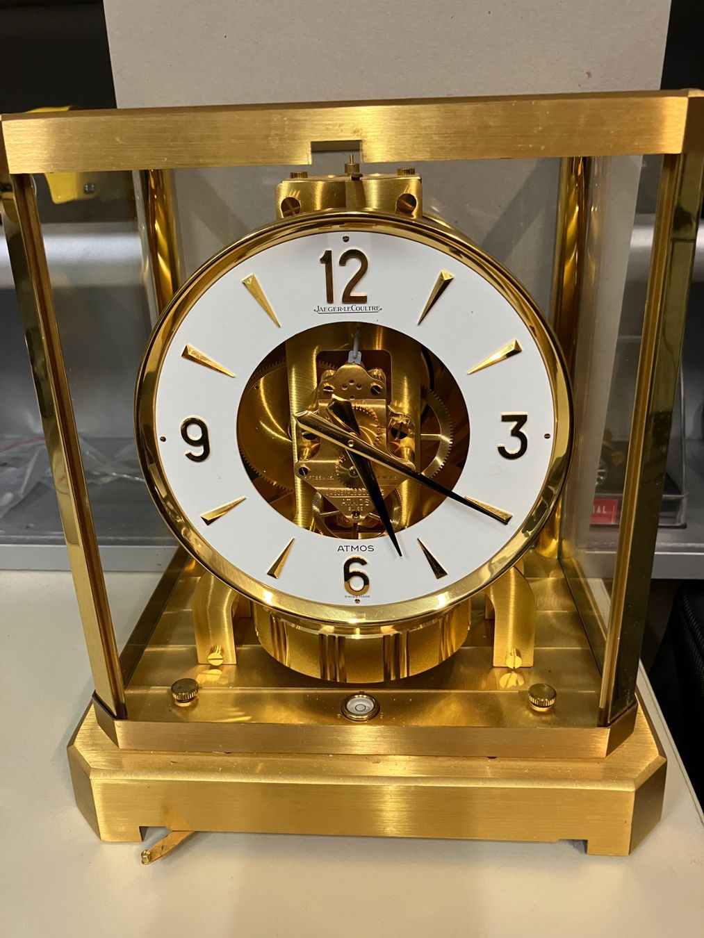 Jaeger-Lecoultre Stand- & Wanduhren: Jaeger le Coultre Tischuhr ATMOS – Gebraucht aus Aadorf von heiluz15