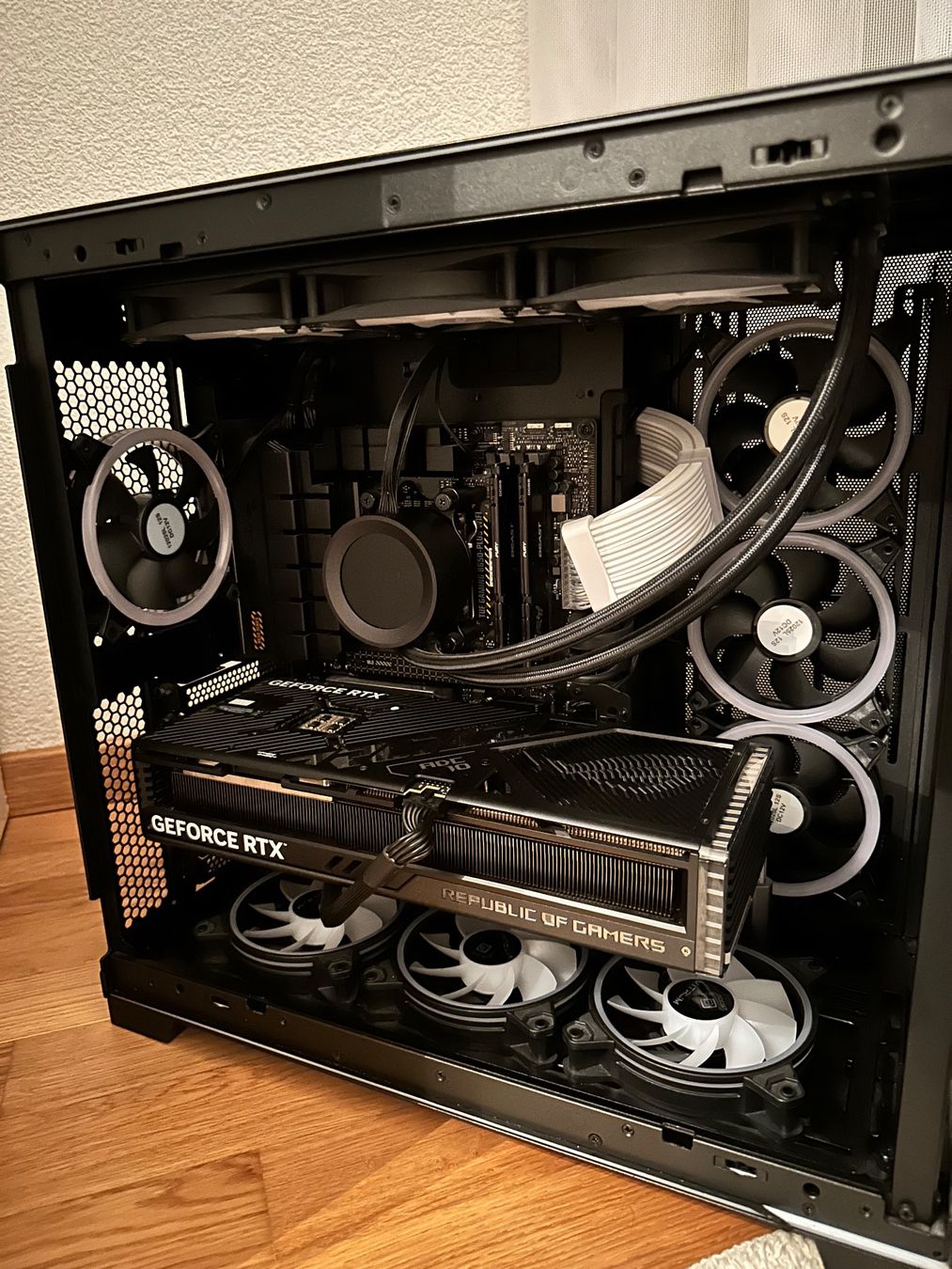 Asus PC: Gaming Pc – Usato da Grenchen venduto da leo_zq8g