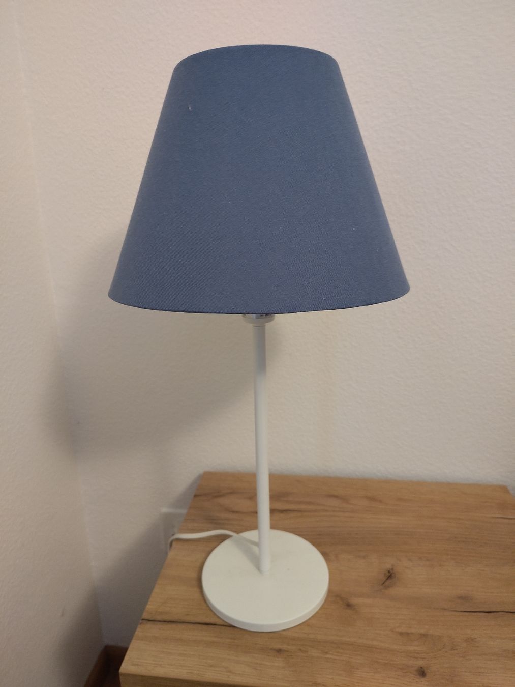 Ikea Lampade: Blaue Nachttischlampe – Usato da Subingen venduto da Bienle6
