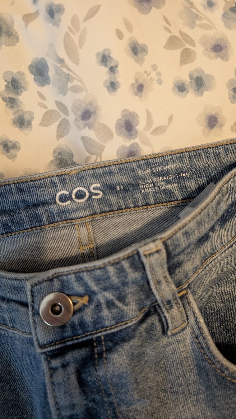 Cos Jeans: Jeans COS – Usato da La Conversion venduto da deborah22 1