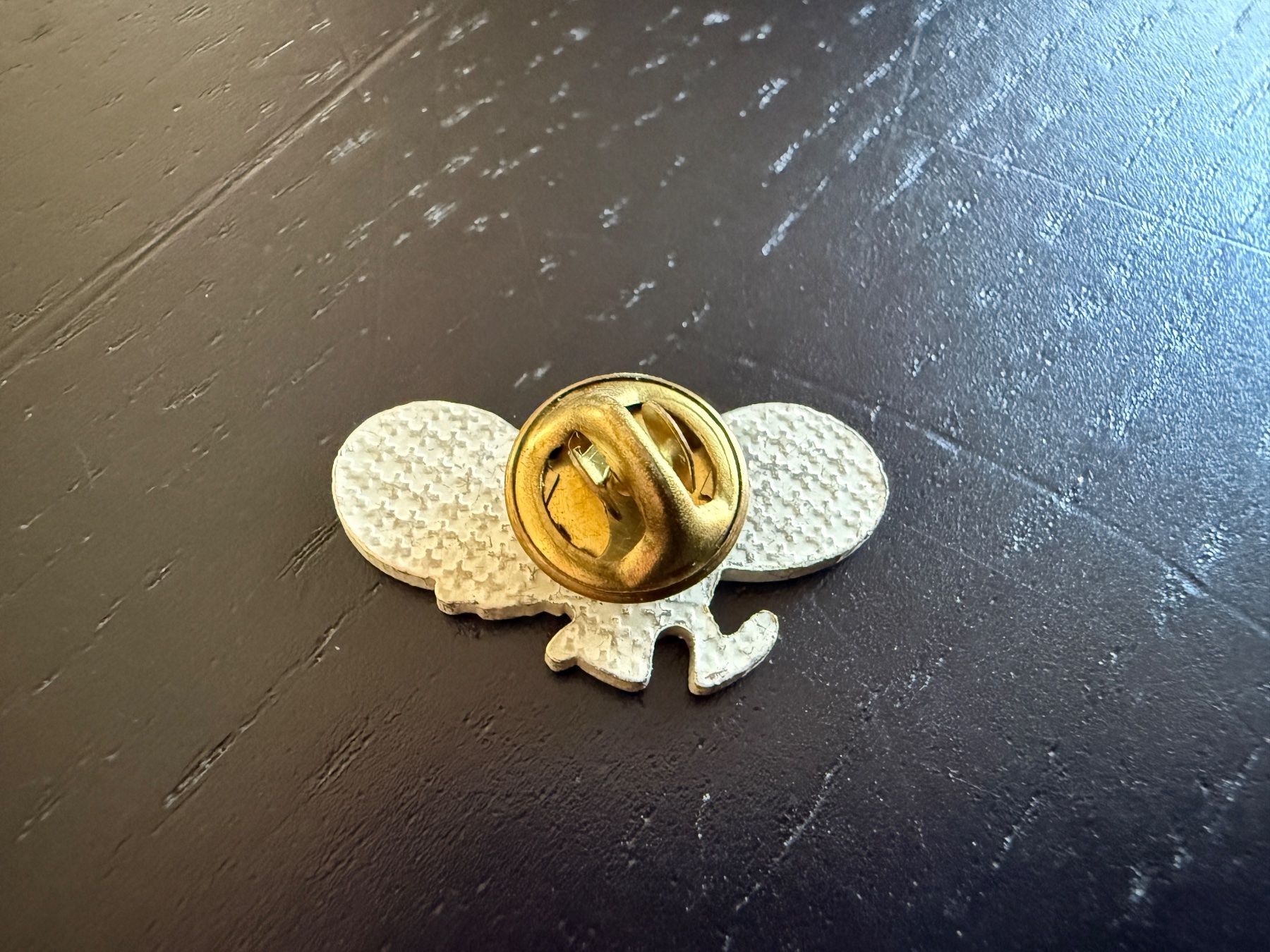 Placchette & Badge: Süsser Glückskäfer-Anstecker mit Ziehharmonika – Usato da Erstfeld venduto da Mario_boe0 1