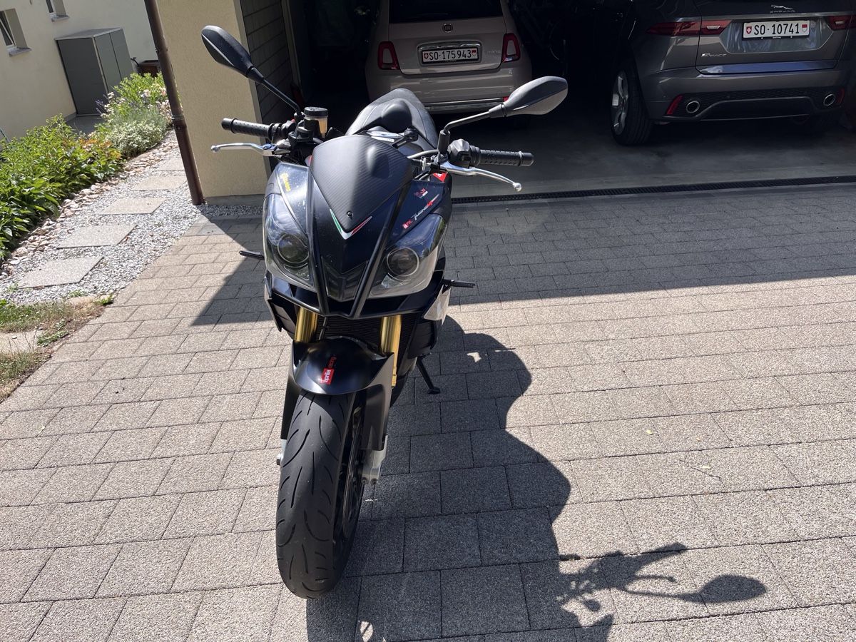 Aprilia Strasse: Aprilia Tuono V4R 2011 – Gebraucht aus Dornach von alain171