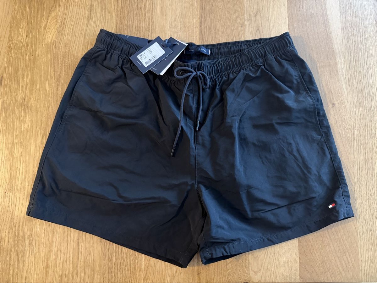 Tommy Hilfiger Pantaloni: Badeshorts – Nuovo e nell'imballaggio originale da Heerbrugg venduto da chef88