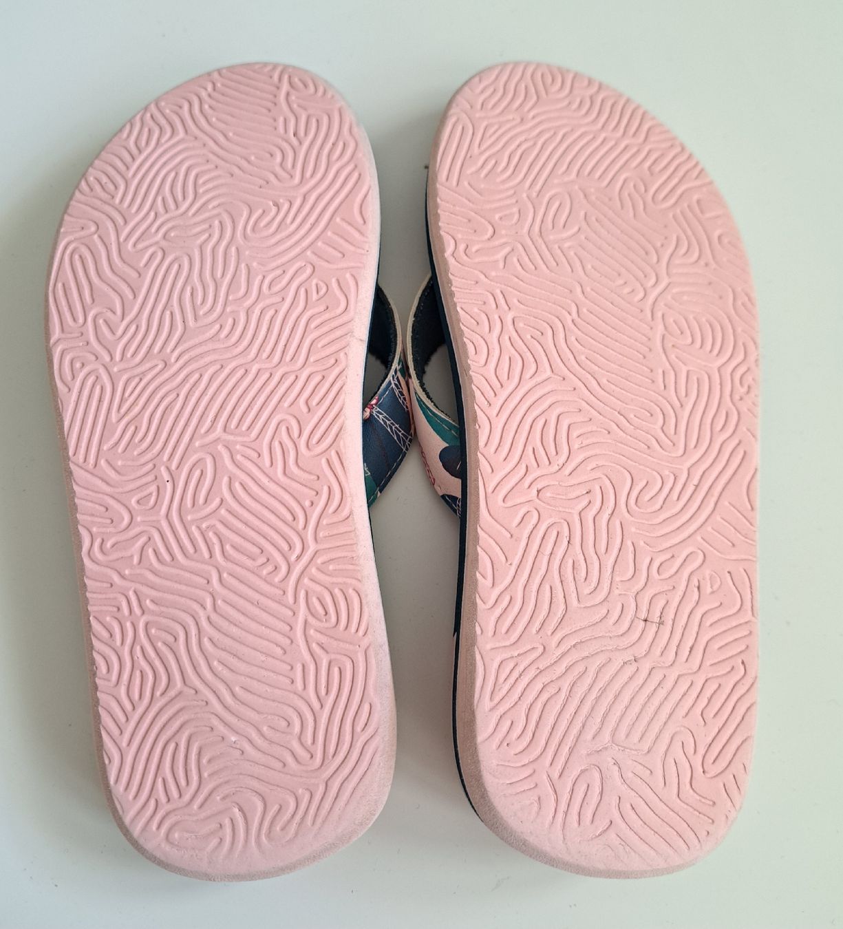 Scarpe per ragazze: Flip Flops 35/36 – Usato da Frutigen venduto da Maqua 1