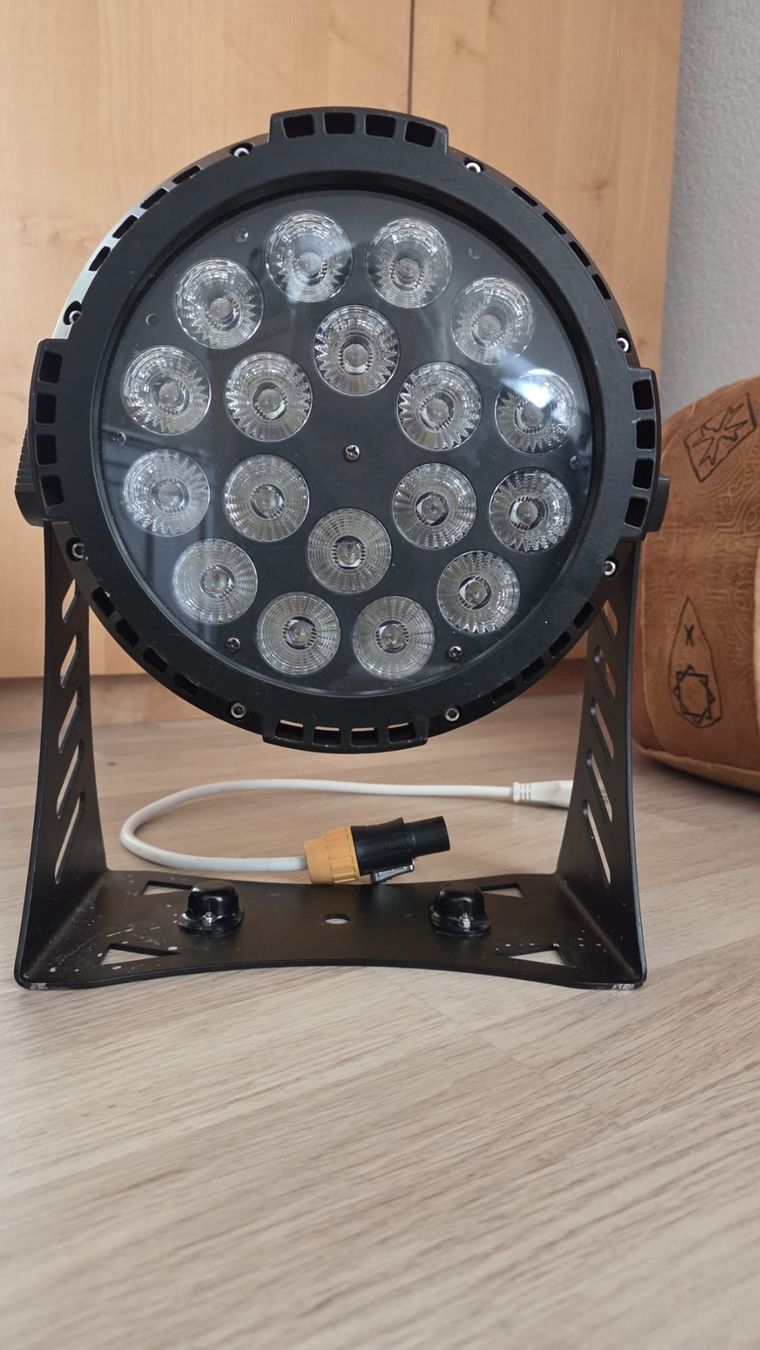 Lampade: Veranstaltungstechnik – Usato da Künten venduto da bohan
