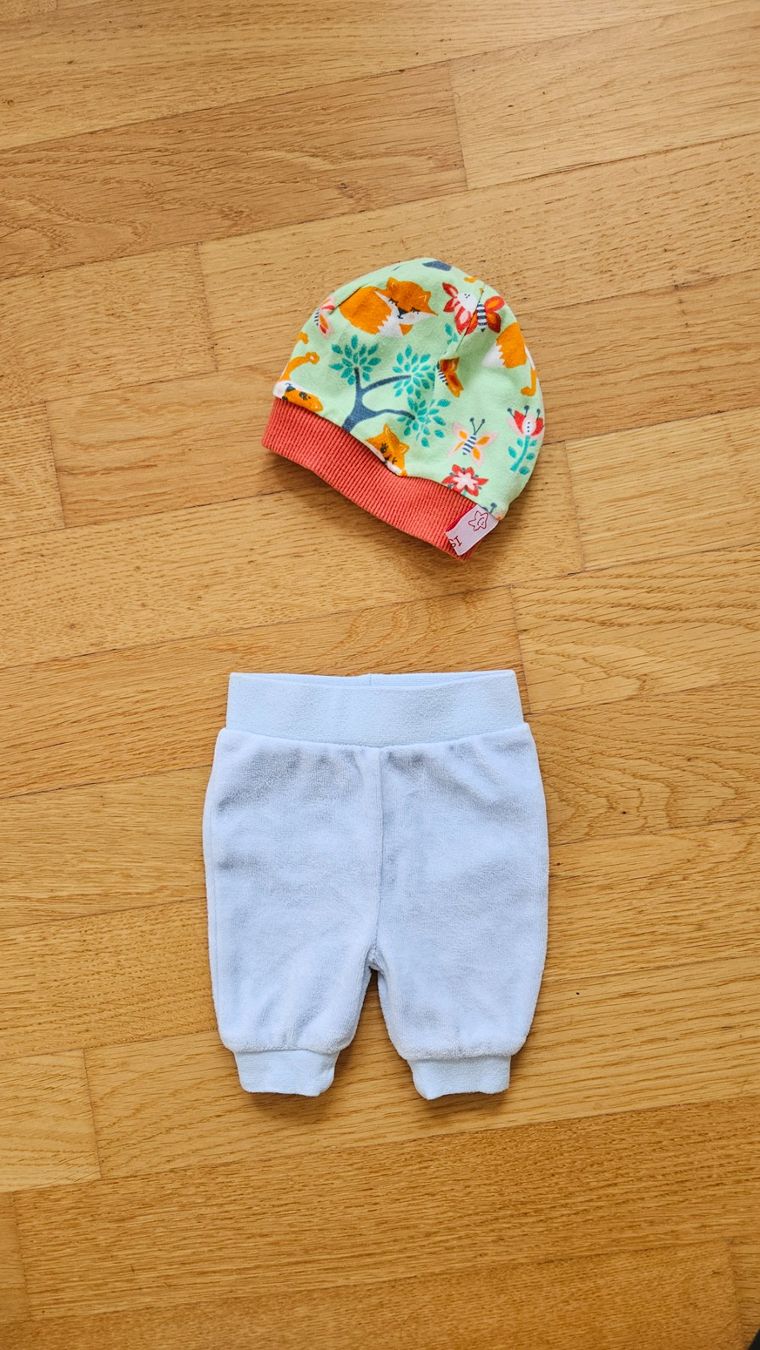 C&A Lotti & Set di vestiti: Set Hose und Mütze – Usato da Bubikon venduto da diditoto
