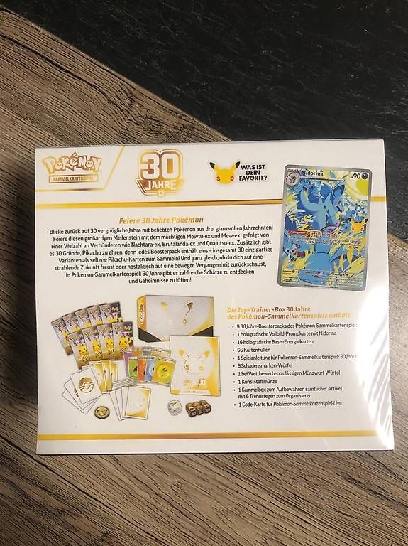 Carte collezionabili: Pokémon 30 Jahre Trainer Box – Nuovo e nell'imballaggio originale da Menziken venduto da Valentino79 1