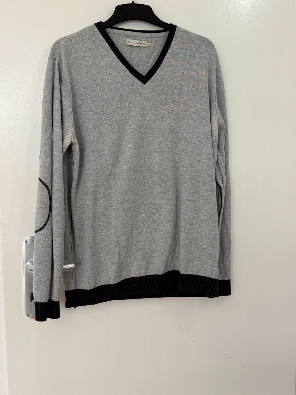 Maglioni & Felpe: Pull Celio gris Taille XL – Usato da Yvonand venduto da log_t9ks