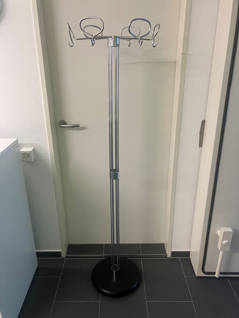 Garderobe: Valenti  Garderobeständer – Gebraucht aus Langendorf von 5007bruno