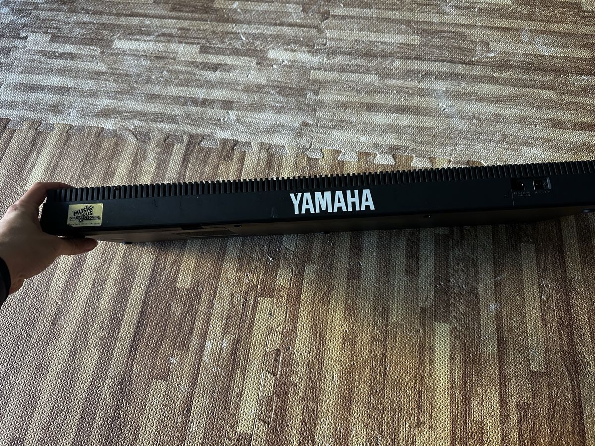 Yamaha Strumenti musicali: Yamaha PSS-170 Electronic Keyboard Synthesizer – Usato da Thalwil venduto da klaudiamusiol 6