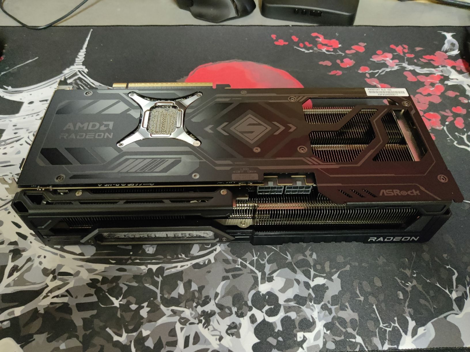 Amd Schede grafiche: RX 9070 XT 16gb Steel Legend – Nuovo (secondo la descrizione) da St-Martin FR venduto da MaxHsr 3