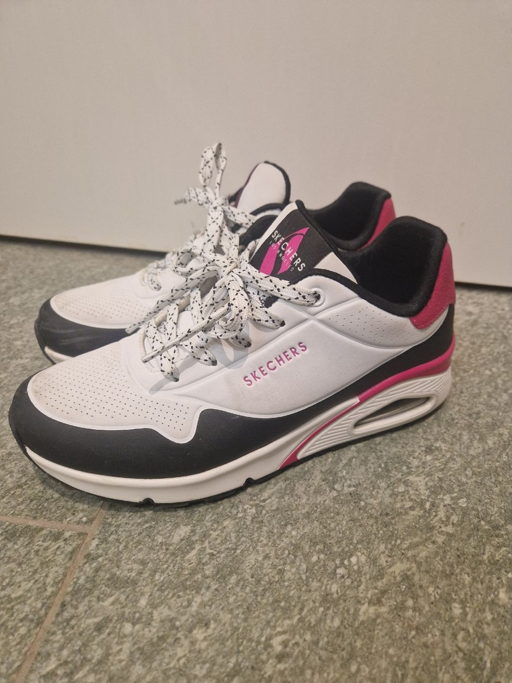 Skechers Scarpe da donna: Skechers Turnschuhe – Usato da Glattfelden venduto da Ivana5288