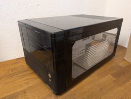PC Case: Thermaltake Lanbox Lite