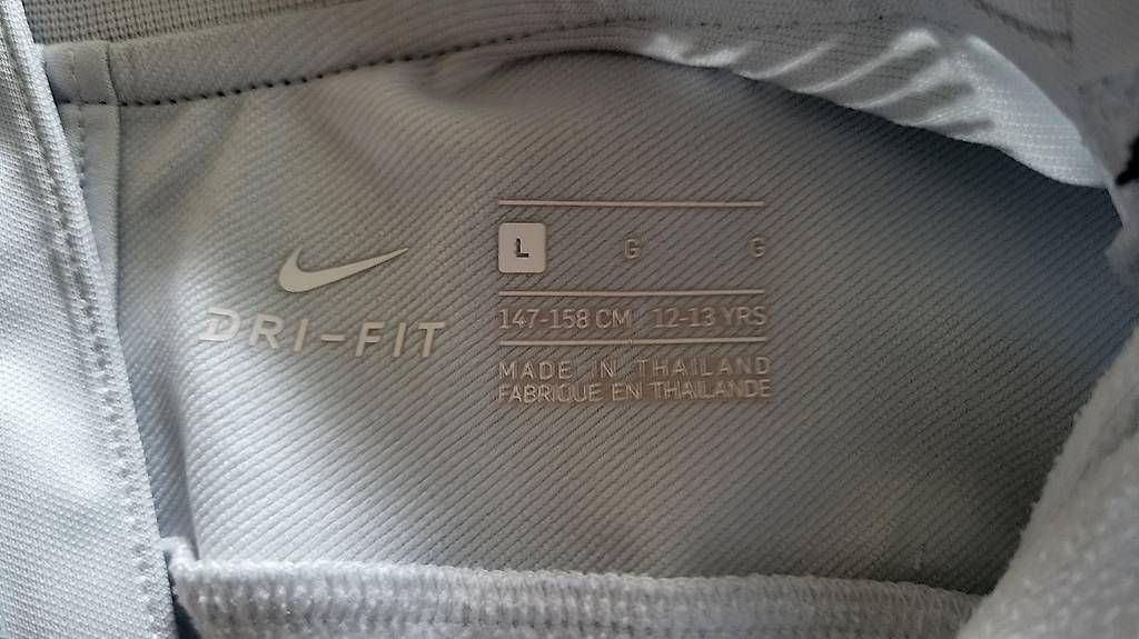 Maglioni & Felpe: Fussball-Langarmshirt – Usato da Baar venduto da Famar5 2