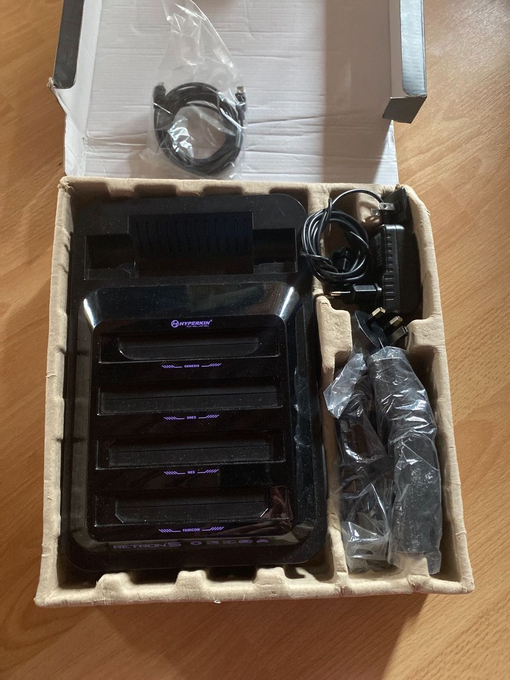 Console: Retron 5  boîte For Gba Snes Nes Genesis – Usato da Lausanne venduto da sauvezretrogames 2