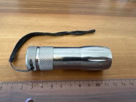 Taschenlampe Aluminium mit Lanyard guter Zustand