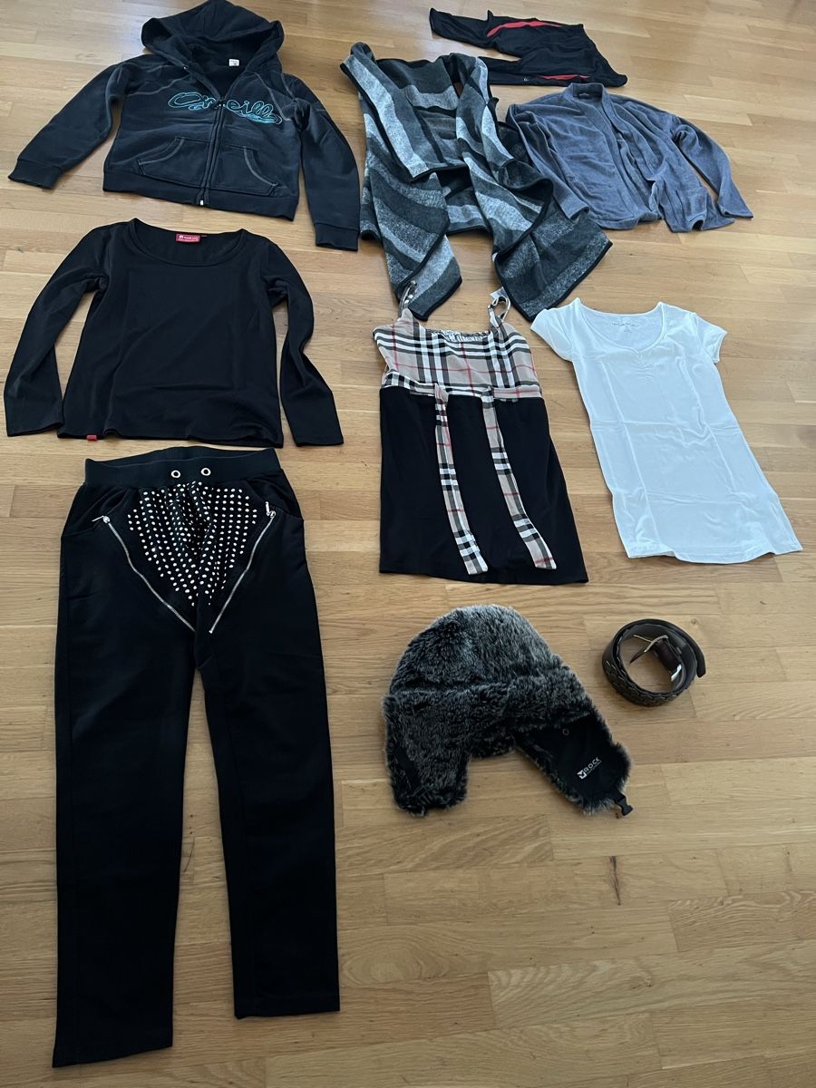 Lotti di vestiti: Kleiderpaket gr.s – Nuovo (secondo la descrizione) da Bettlach venduto da Tradenet100 1