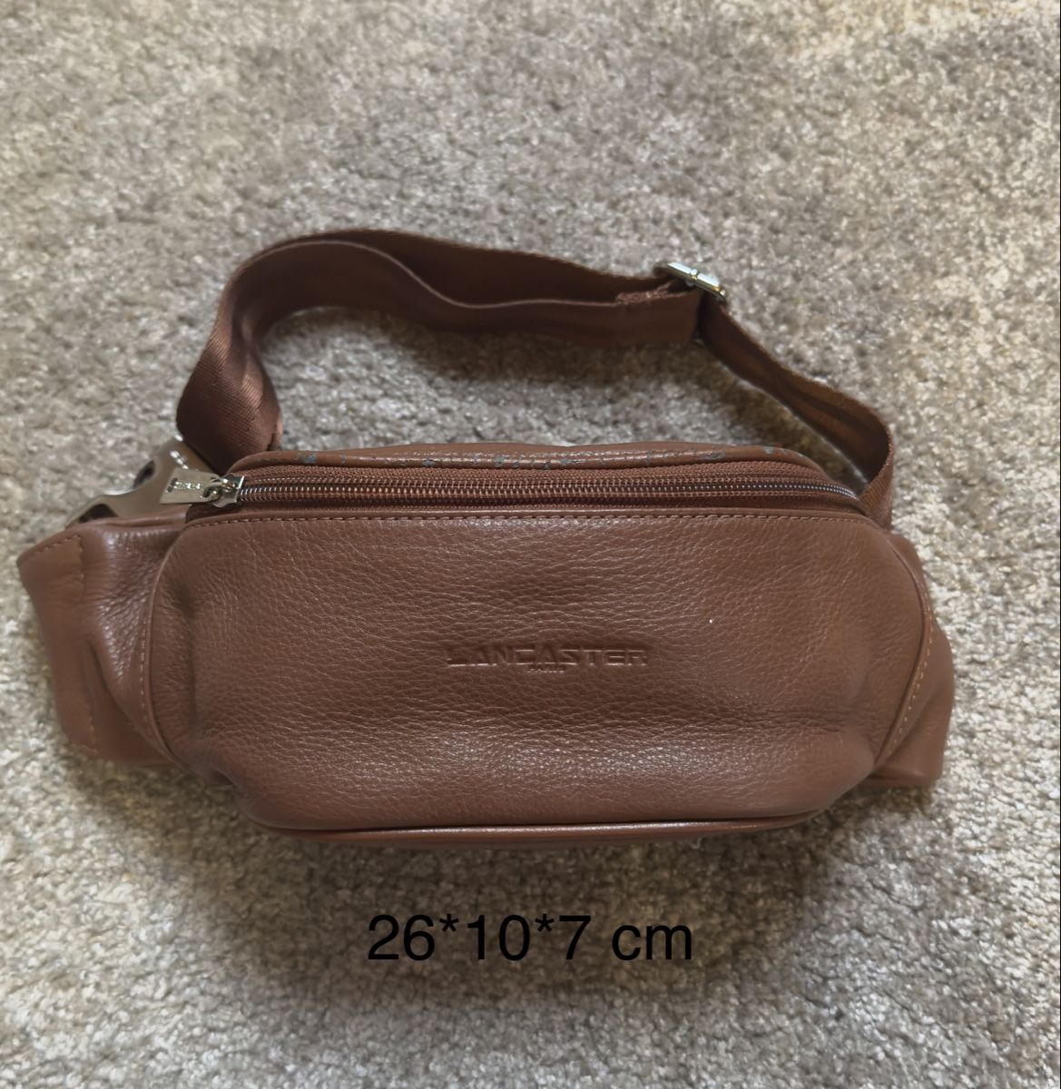 Lancaster Borse: Sac banane en cuir Lancaster marron – Usato da Vuippens venduto da Anna_as