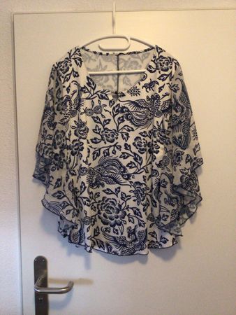 Damen Bluse weiss blau Blumenmuster Grösse XL (nr.129)