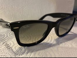 Schwarze Wayfarer Rayban Sonnenbrille