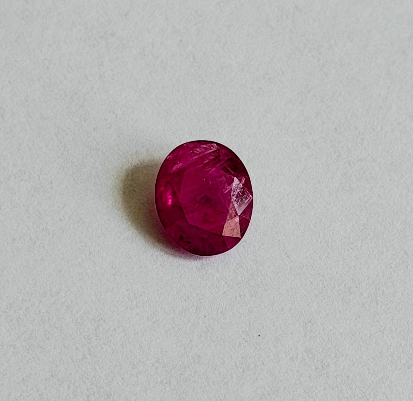 Edelsteine: * RUBIS NATUREL 9,5 x 7,8 mm / 2.80 cts – Neu (gemäss Beschreibung) aus La Chaux-de-Fonds von j-aime-les-gemmes
