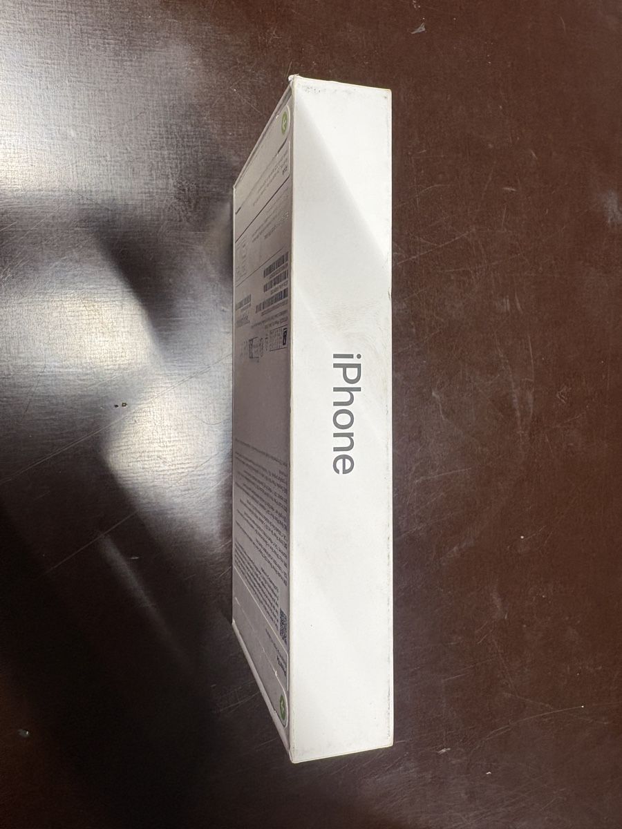 Apple Portables: iPhone 16e Schwarz 128GB neu – Neuf avec emballage d'origine à Wettingen par Antsor19 2