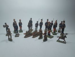 Antike vintage Spielzeugfiguren / Armee / Militär Figuren
