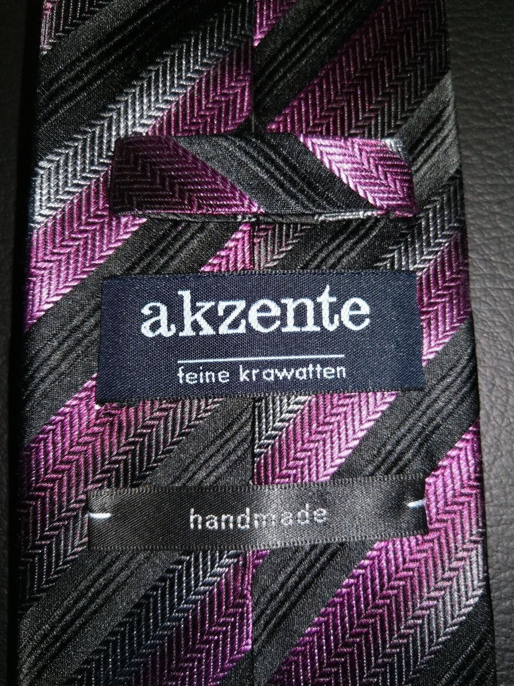 Krawatten: Krawatte violett – Gebraucht aus Oberhasli von Chrisch1 2