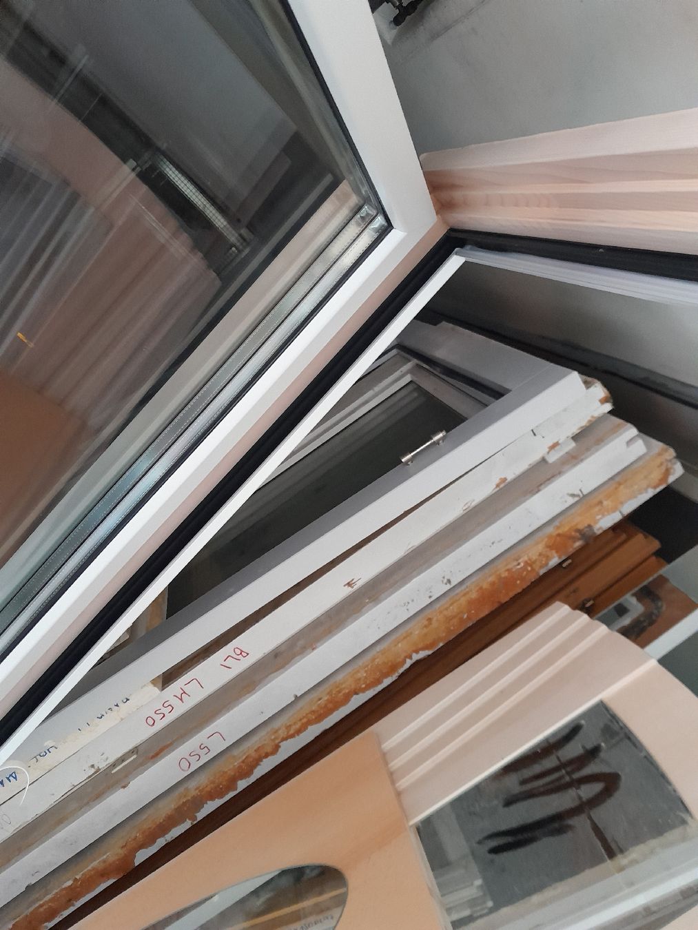 Fenêtres: Balkontüre 3fachglas – D'occasion à Marbach LU par san_8kt5 3