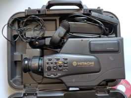 HITACHI VM-3400E Videokamera mit Zubehör im Koffer