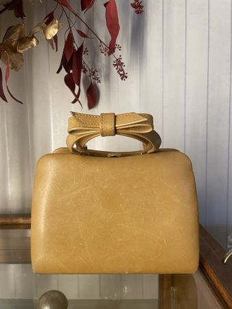Hochwertige vintage Handtasche Leder mit Schleife