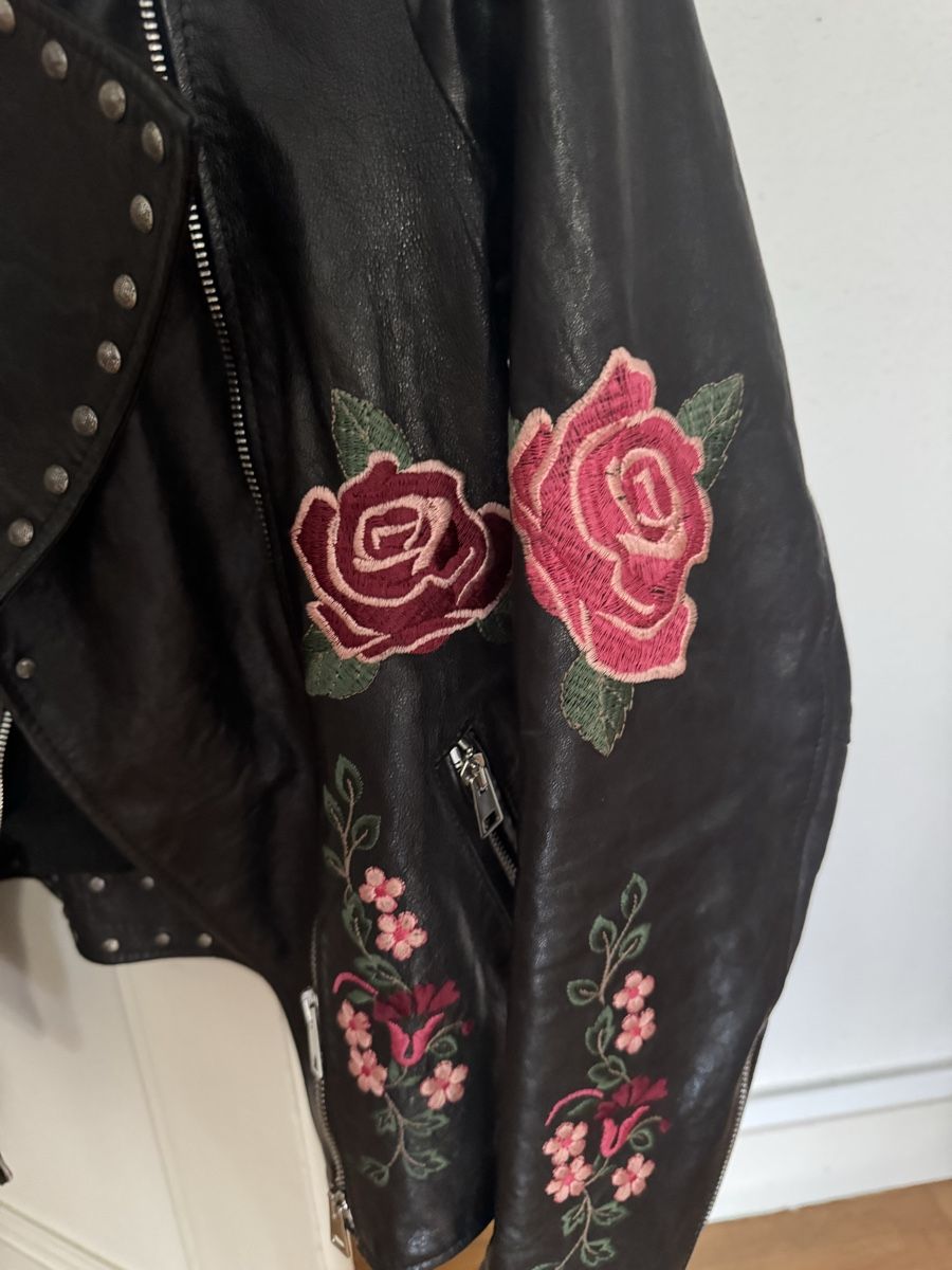 Giacche: Superbe veste en cuir avec broderies – Nuovo (secondo la descrizione) da Geneve venduto da nad_26qm 2