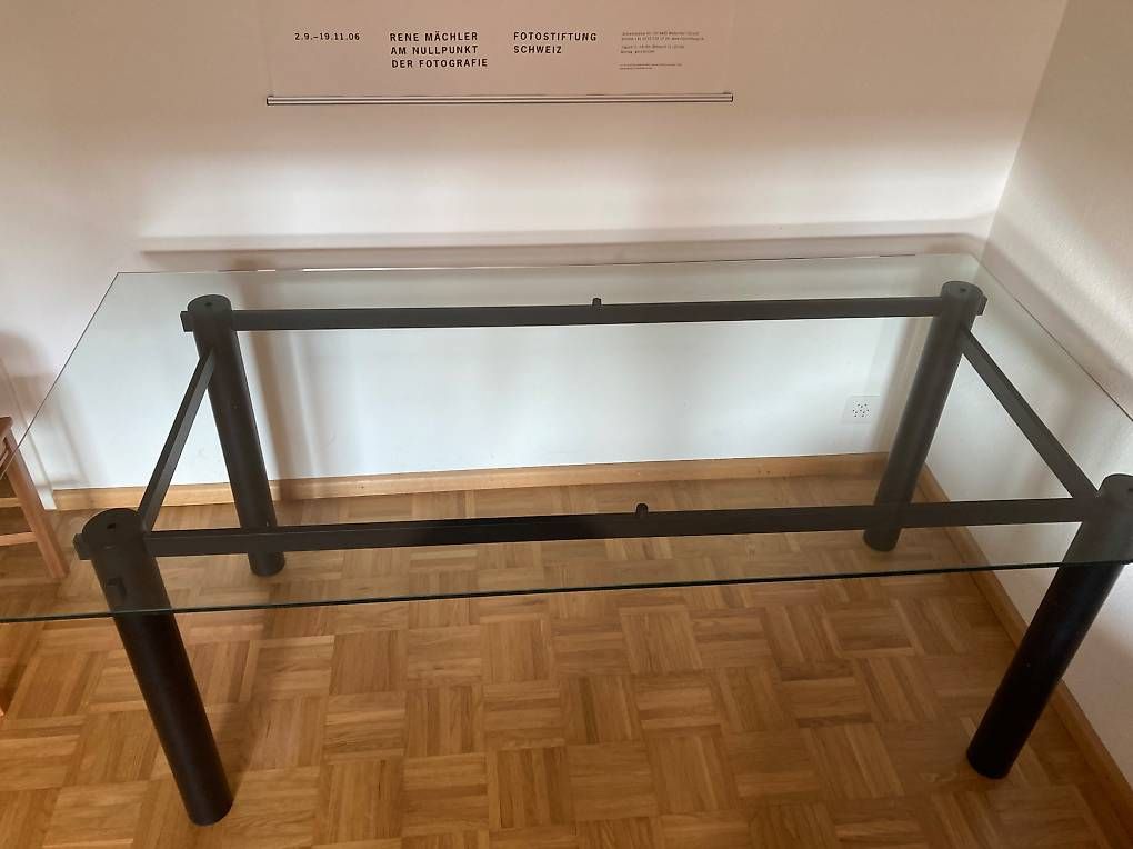 Tables: Glastisch ergodata – D'occasion à Basel par tyan68 1