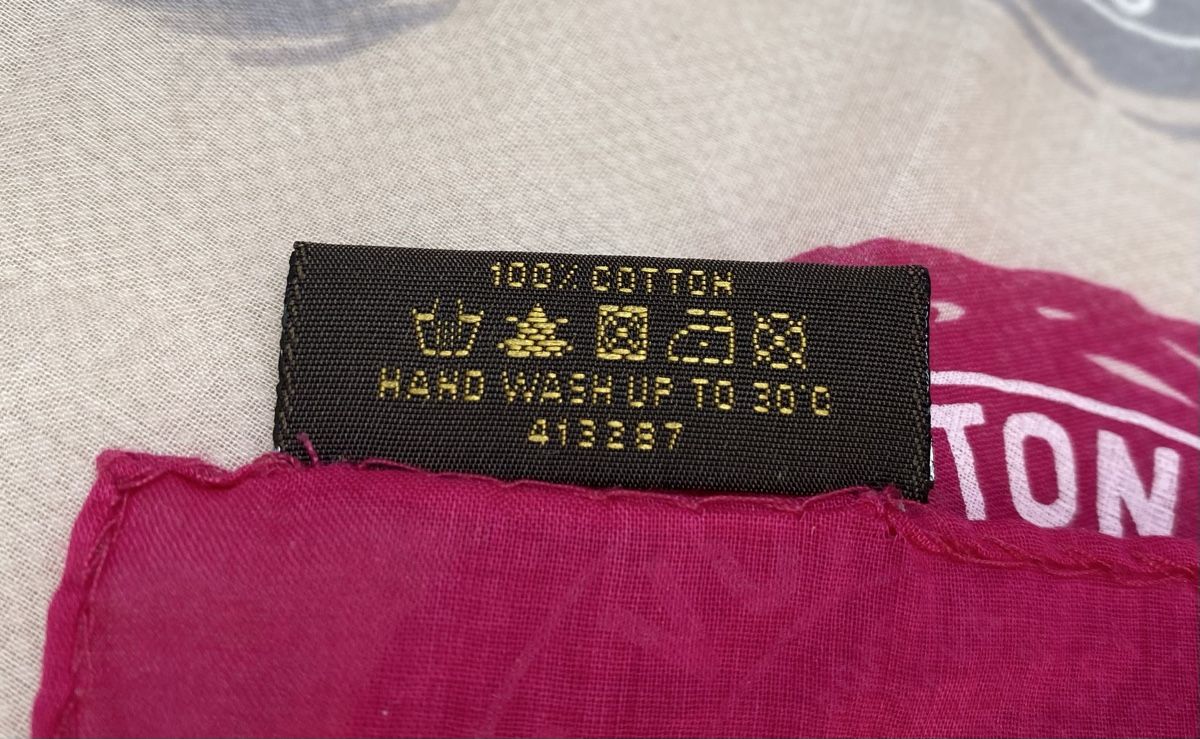 Louis Vuitton Foulards, Tücher & Schals: Foulard Louis Vuitton – Gebraucht aus Le Grand-Saconnex von pli_y8w9 4