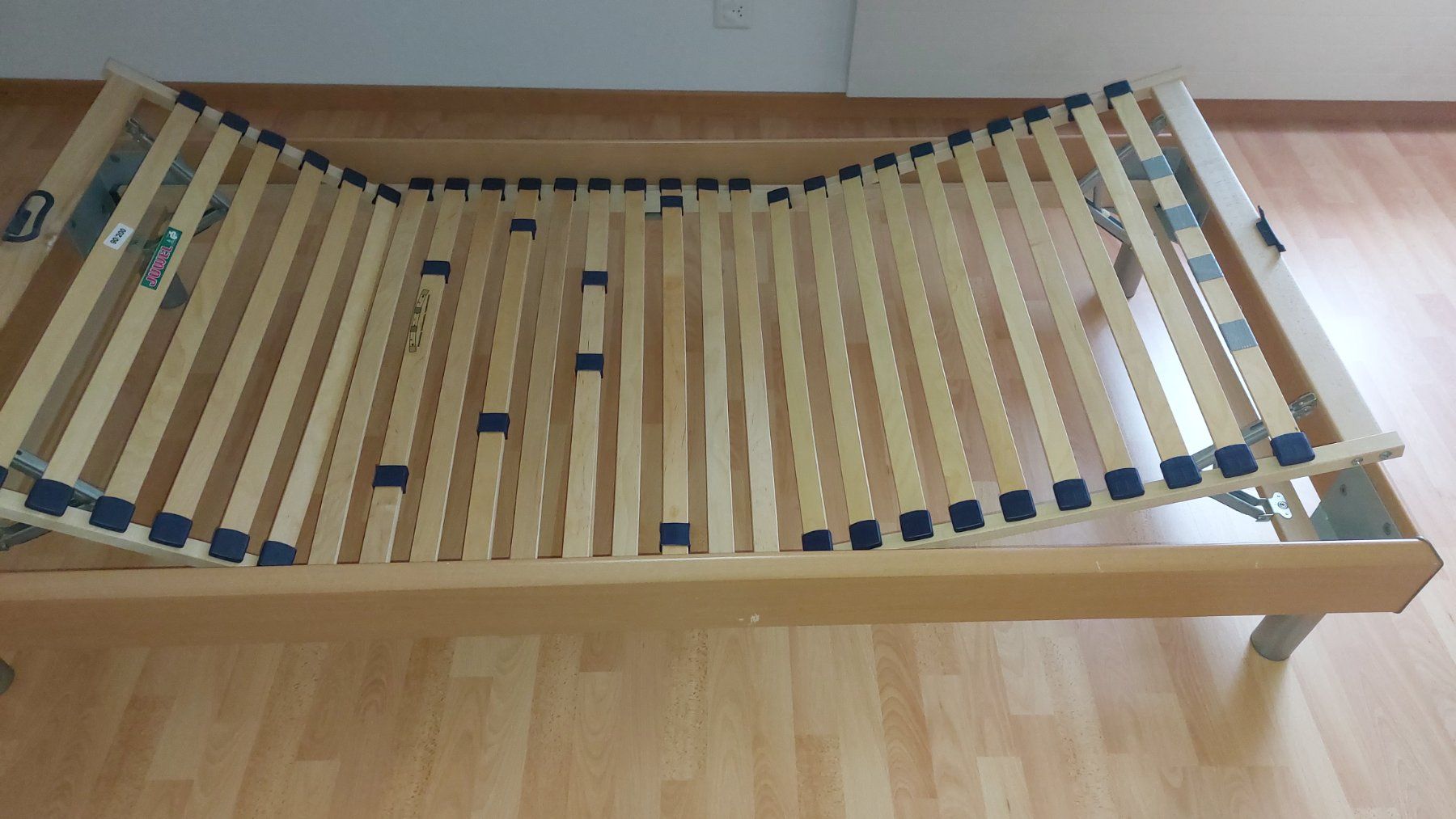 Letti: Einzelbett 90x120 – Usato da Mosnang venduto da Chluetery 2